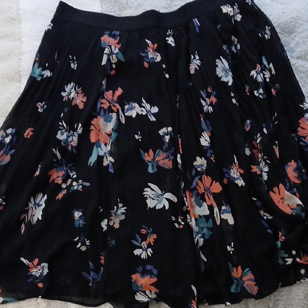 Evri Floral Black Skirt